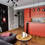 Rock & Roll 33 * Щитно