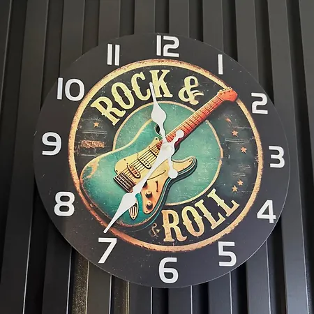 Rock & Roll 33 아파트