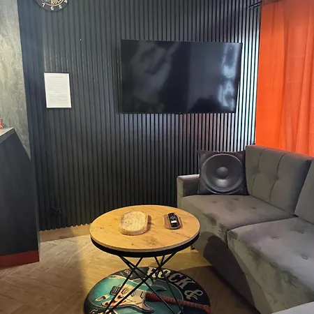 Apartamento Rock & Roll - *